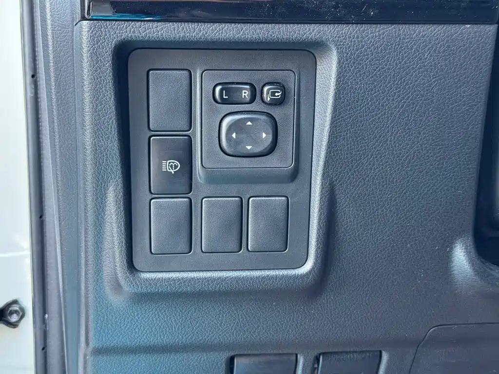 Toyota Prado 2016 — фото 19