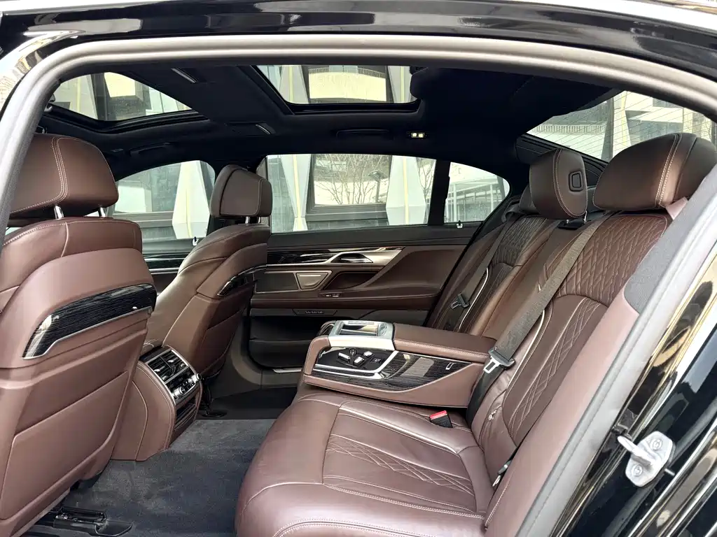 BMW 7 Series 2022 — фото 15