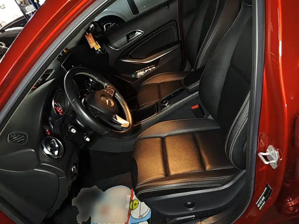 Mercedes-Benz GLA 2018 — фото 15