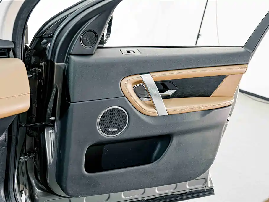Land Rover Discovery Sport 2024 — фото 14