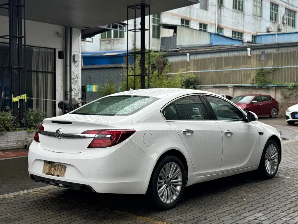 Buick Regal 2014 — фото 11