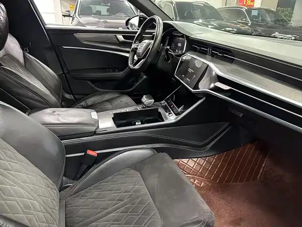 Audi A6L 2021