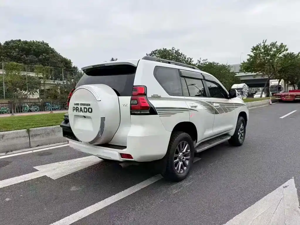 Toyota Prado 2018 — фото 4