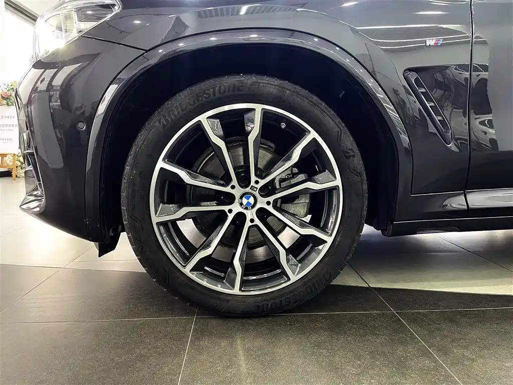 BMW X4 2021 — фото 9