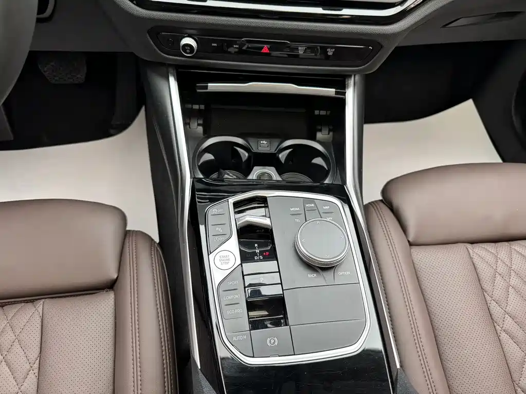 BMW 3 Series 2023 — фото 17