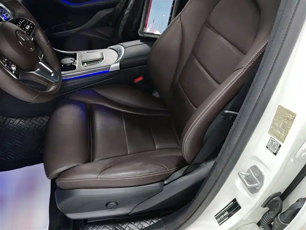 Mercedes-Benz GLC 2020 — фото 15
