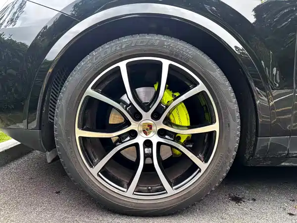 Porsche Cayenne New Energy 2023