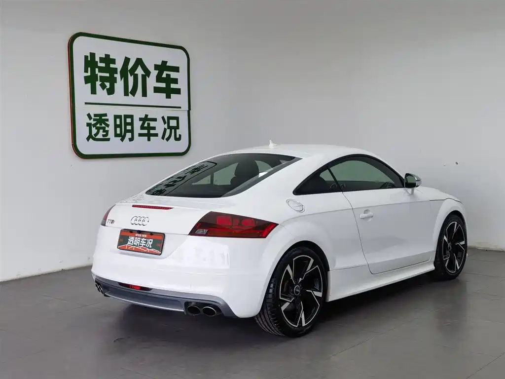 Audi TTS 2014 — фото 2