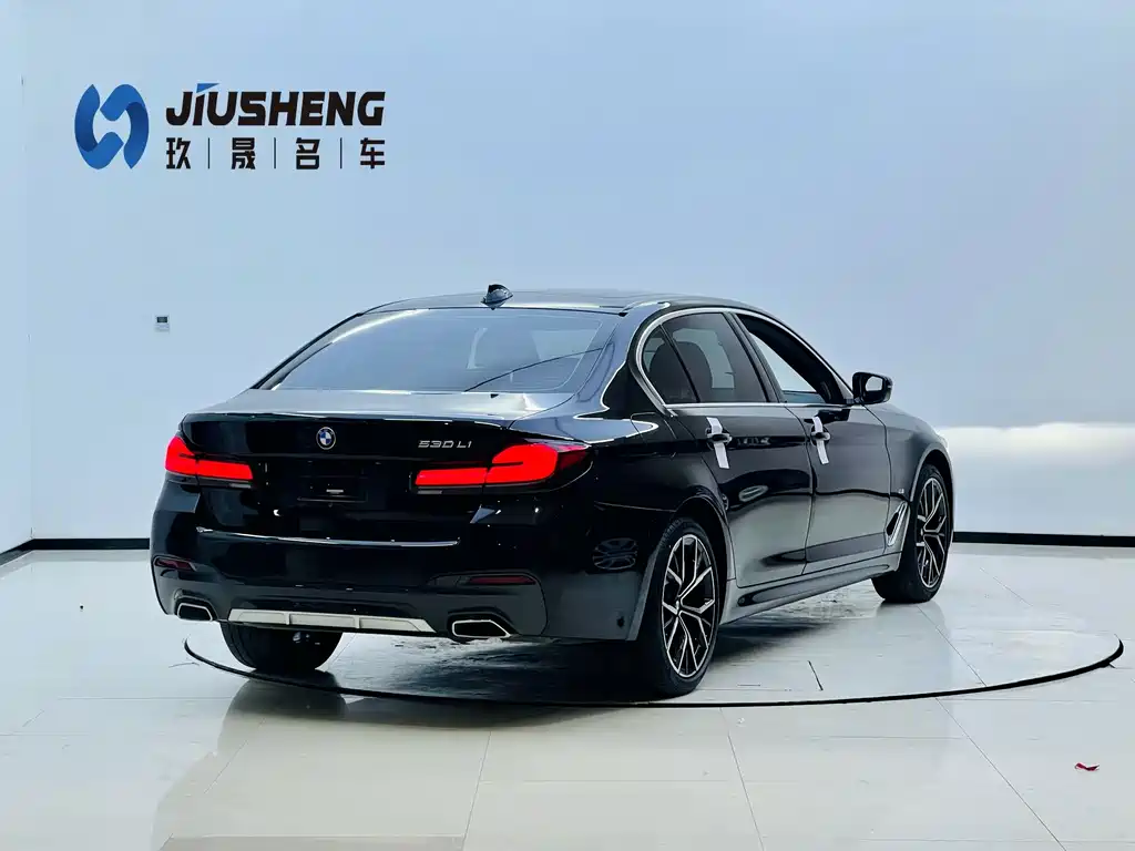 BMW 5 Series 2023