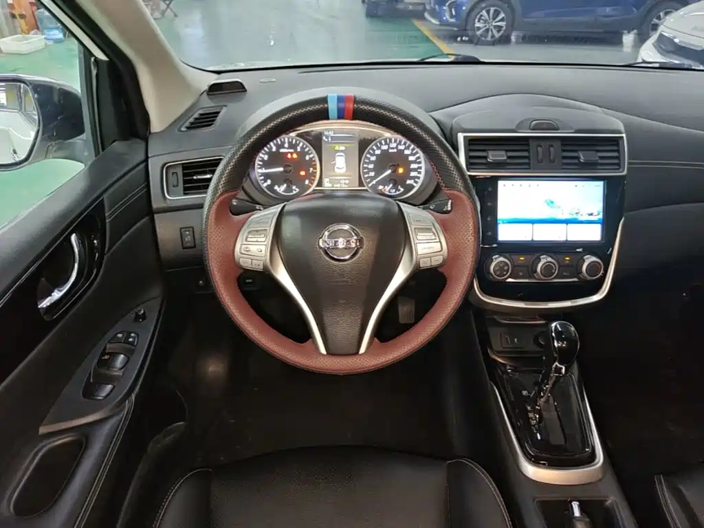 Nissan Tiida 2021 — фото 11