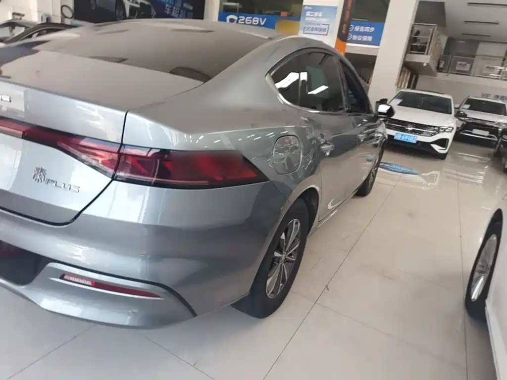 BYD Qin PLUS 2023 — фото 8