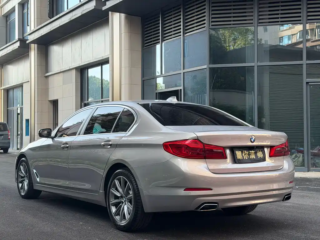 BMW 5 Series 2018 — фото 4