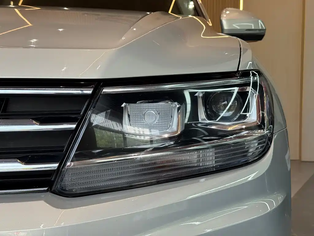 Volkswagen Tiguan L 2020 — фото 14