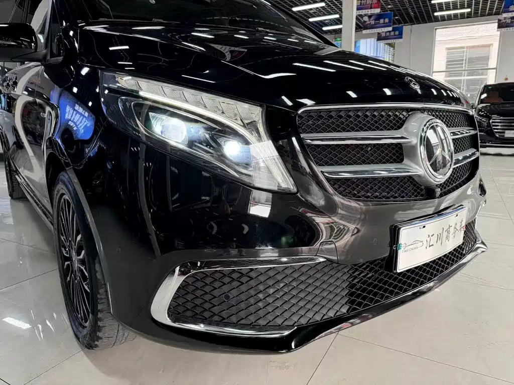 Mercedes-Benz V-Class 2020 — фото 12