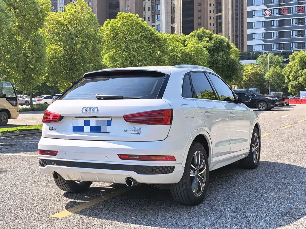 Audi Q3 2018 — фото 16
