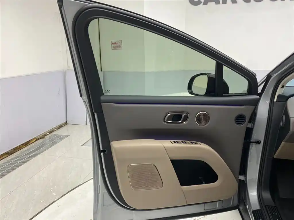 Li Auto i8 2026 — фото 16