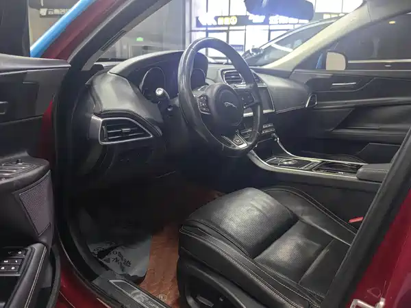 Jaguar XE 2016