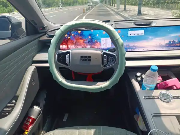 Geely Galaxy E8 2024