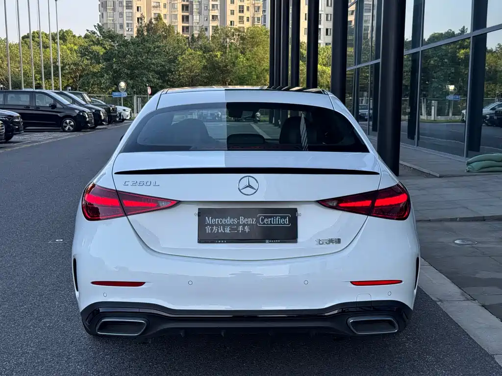 Mercedes-Benz C-Class 2025