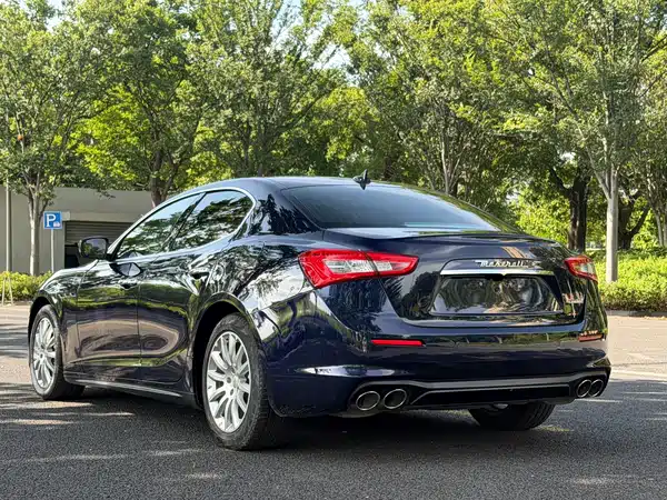 Maserati Ghibli 2021
