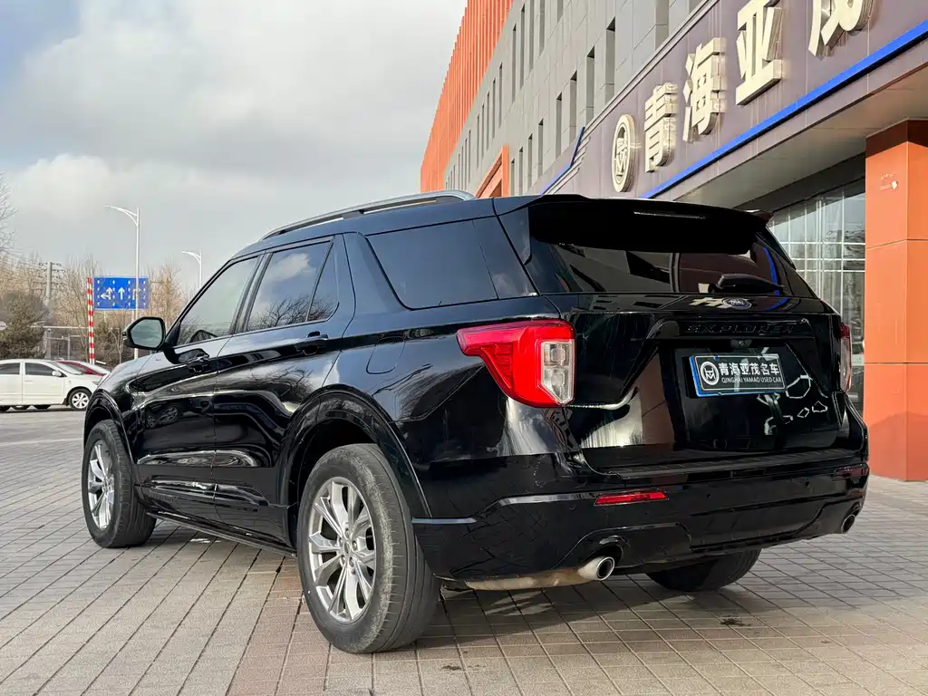 Ford Explorer 2021 — фото 16