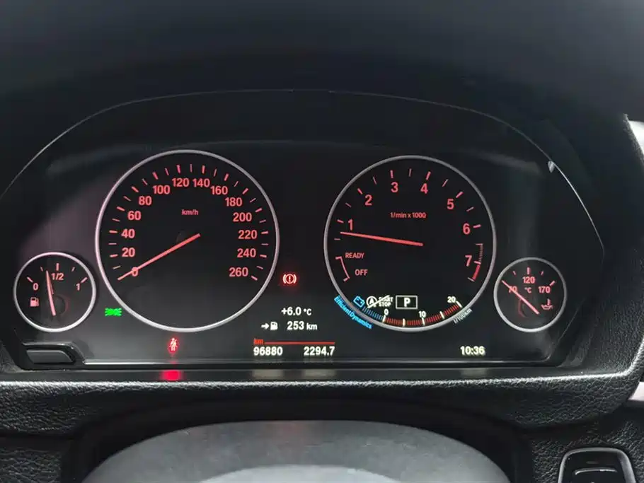 BMW 3 Series 2019 — фото 14