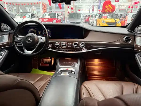 Mercedes-Benz S-Class 2020