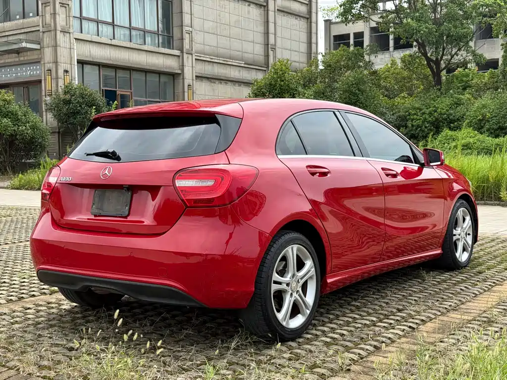 Mercedes-Benz A-Class 2015 — фото 5