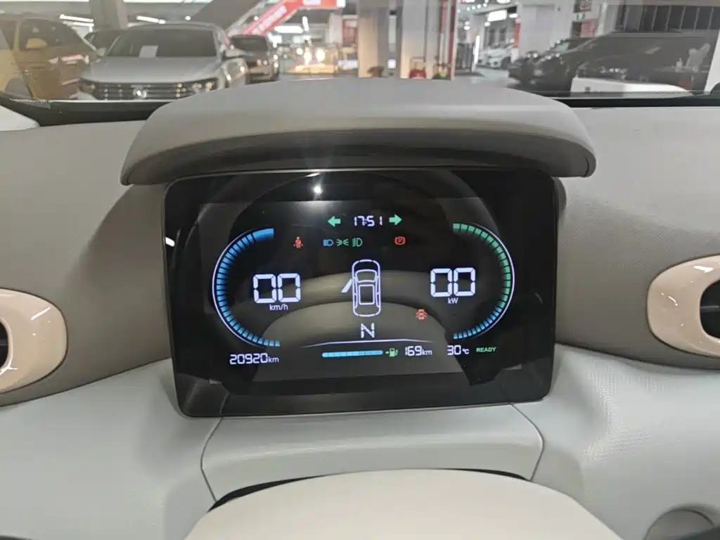 Leapmotor Zero Running T03 2024 — фото 12