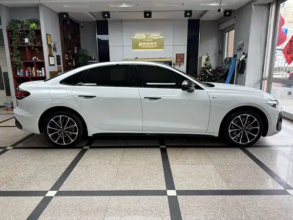 Audi A5L 2025