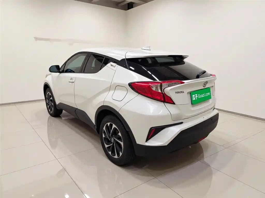 Toyota IZOA 2018 — фото 24