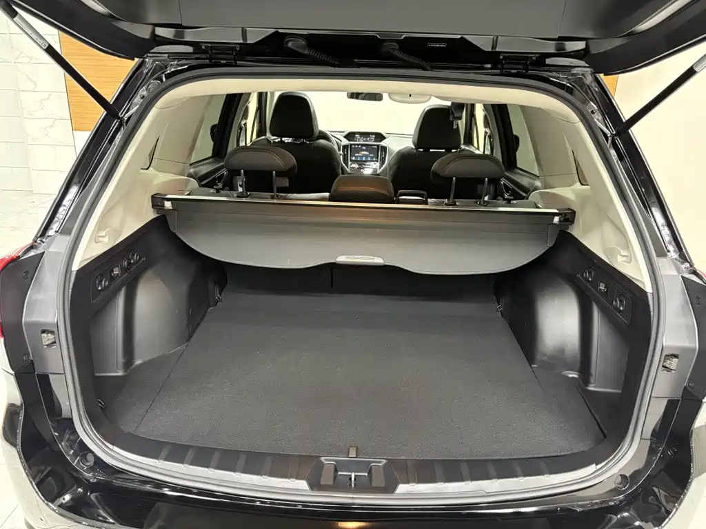 Subaru Forester 2021 — фото 16