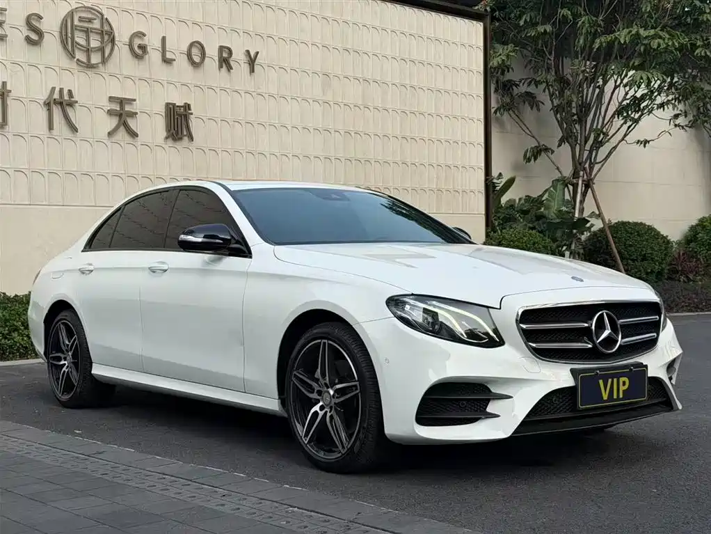 Mercedes-Benz E-Class 2017 — фото 14