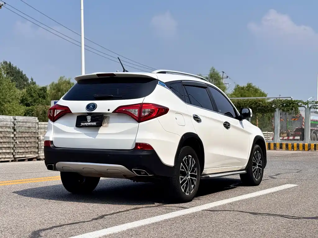 BYD Song New Energy 2017 — фото 23