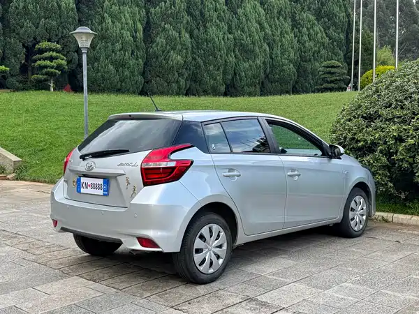Toyota Yaris L 2016
