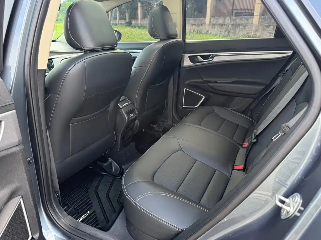 Geely Emgrand GS 2019 — фото 13