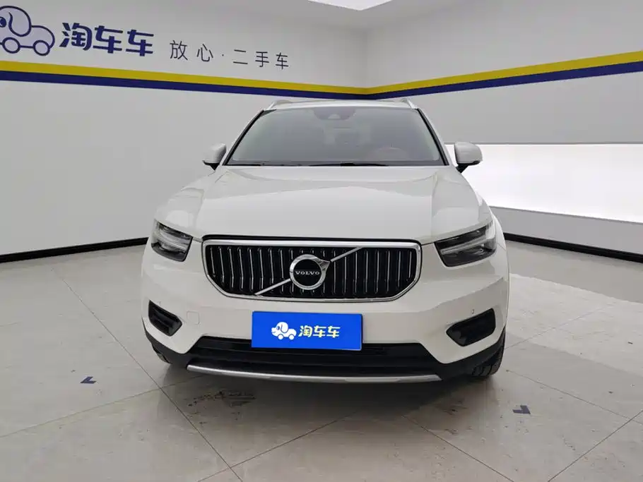Volvo XC40 2021