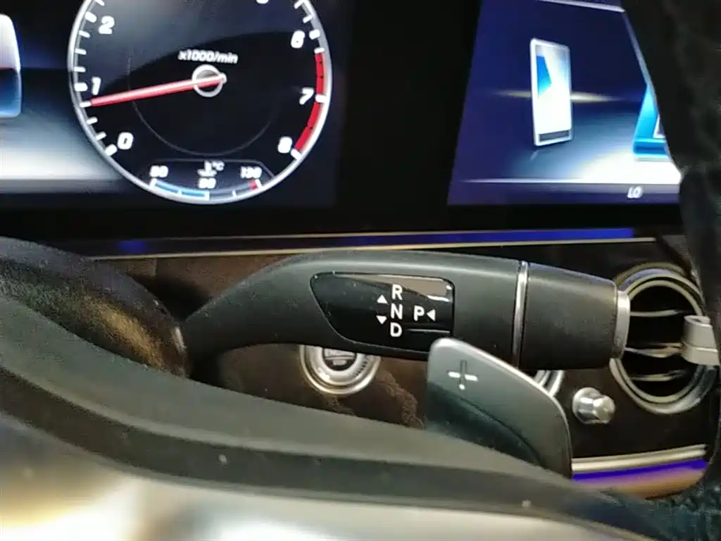 Mercedes-Benz E-Class 2019 — фото 14