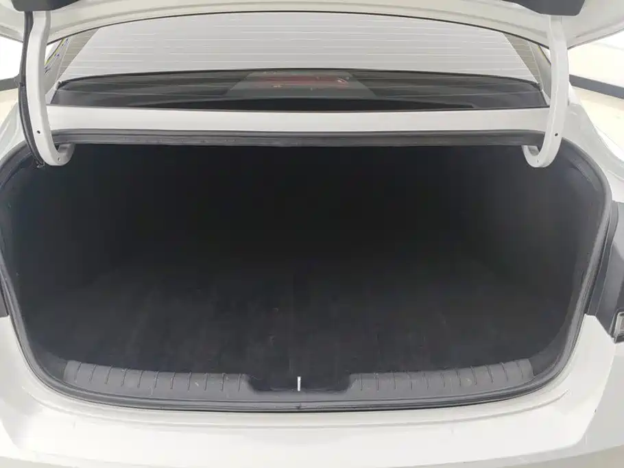 Hyundai Elantra 2021