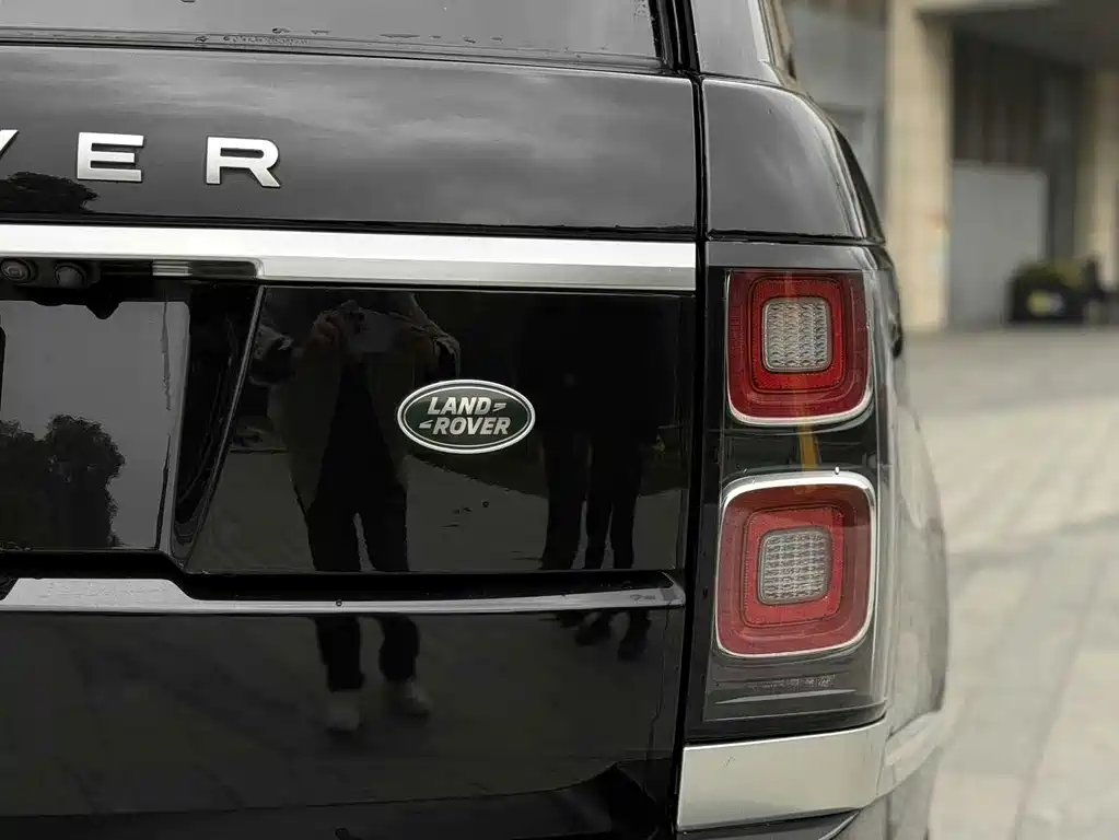 Land Rover Range Rover 2022 — фото 12