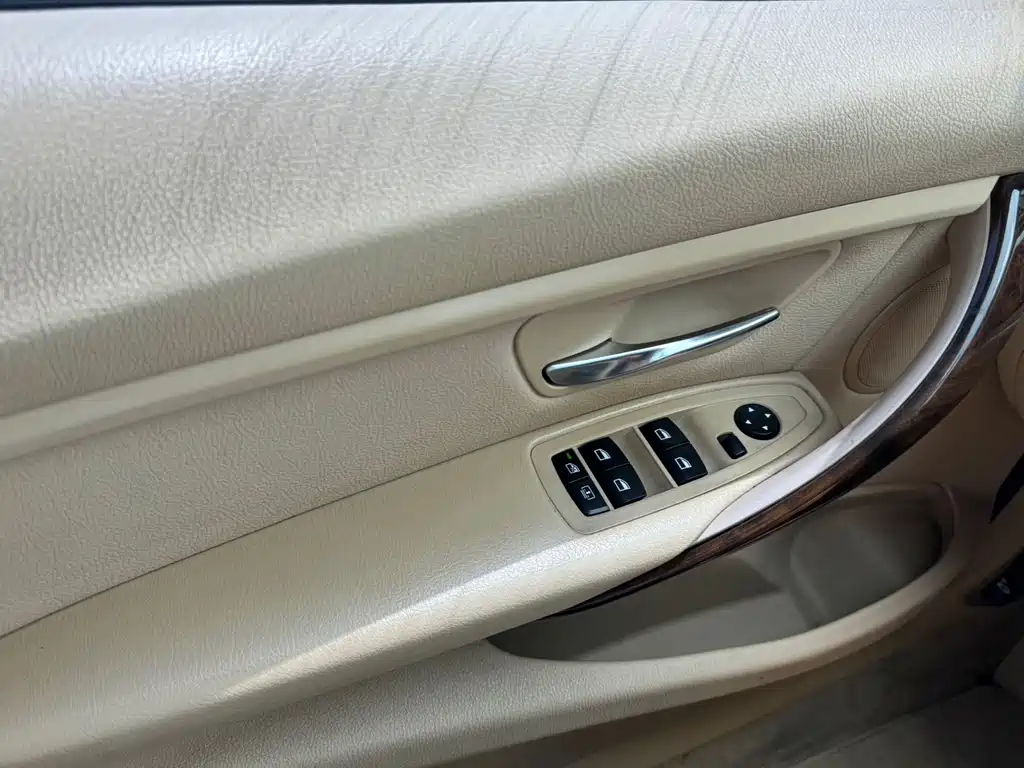 BMW 3 Series 2013 — фото 11