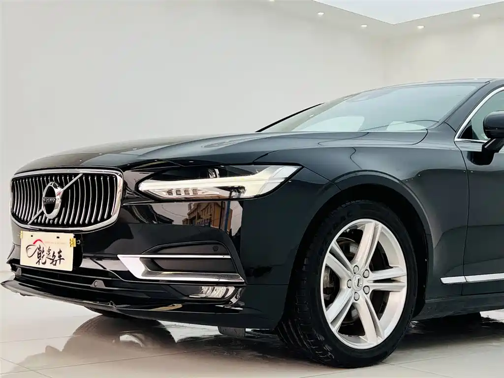 Volvo S90 2019 — фото 12