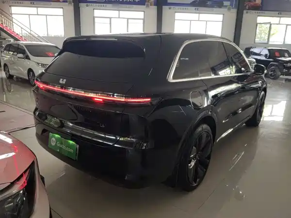 Li Auto L6 2024