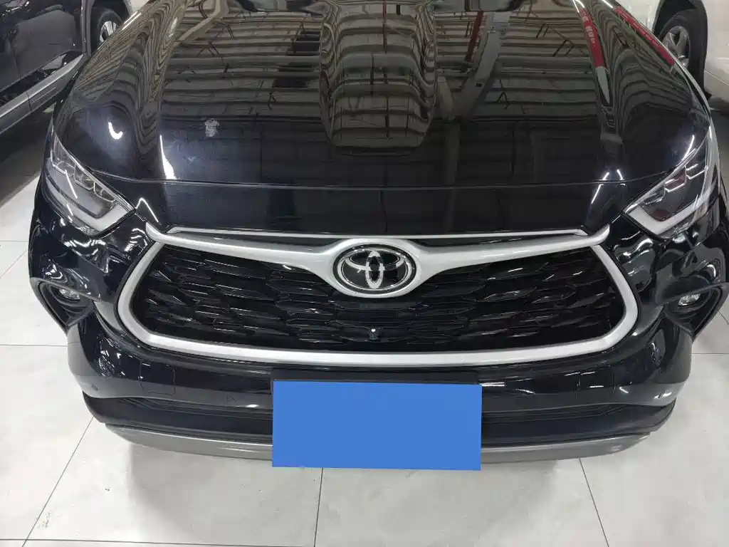 Toyota Highlander 2023 — фото 10