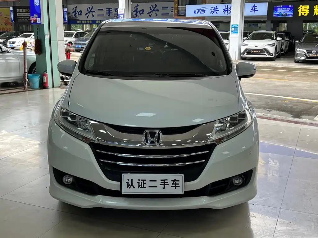 Honda Odyssey 2018 — фото 2