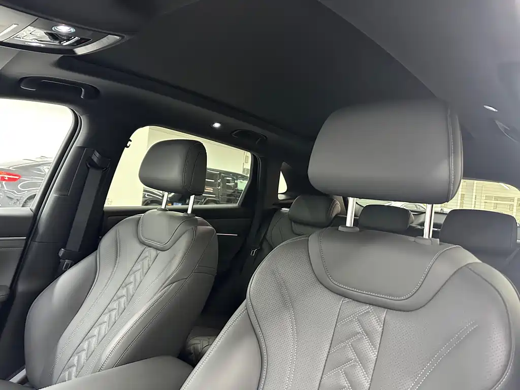 BYD L DM-i 2025 — фото 15
