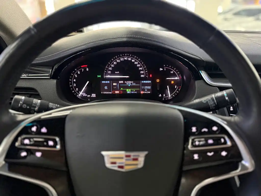 Cadillac XTS 2018 — фото 10