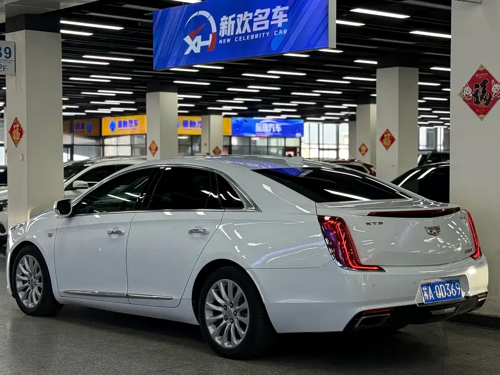 Cadillac XTS 2018 — фото 16