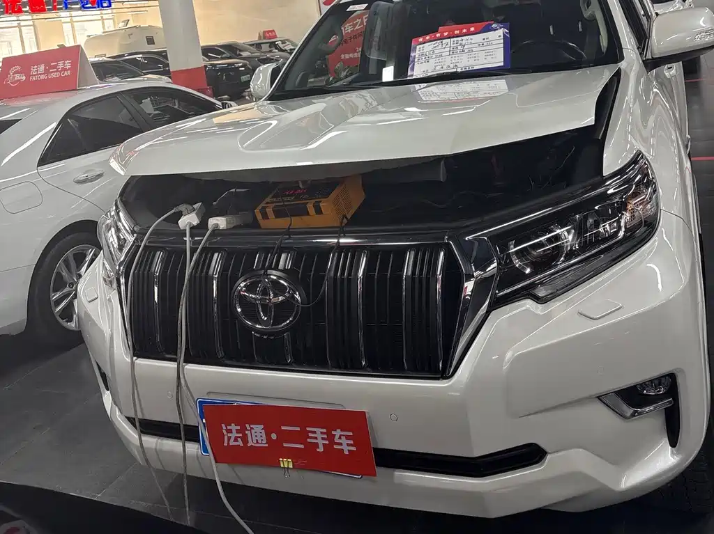 Toyota Prado 2019 — фото 2