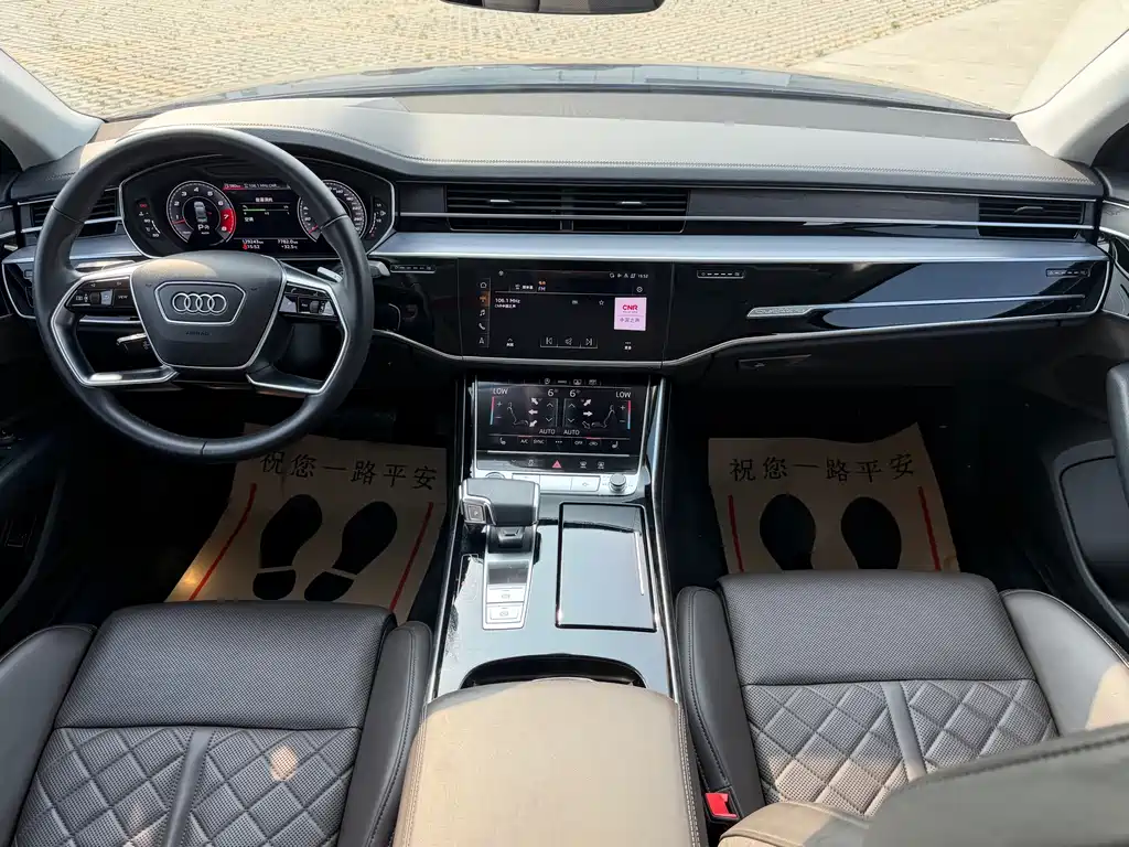 Audi A8 2021 — фото 16